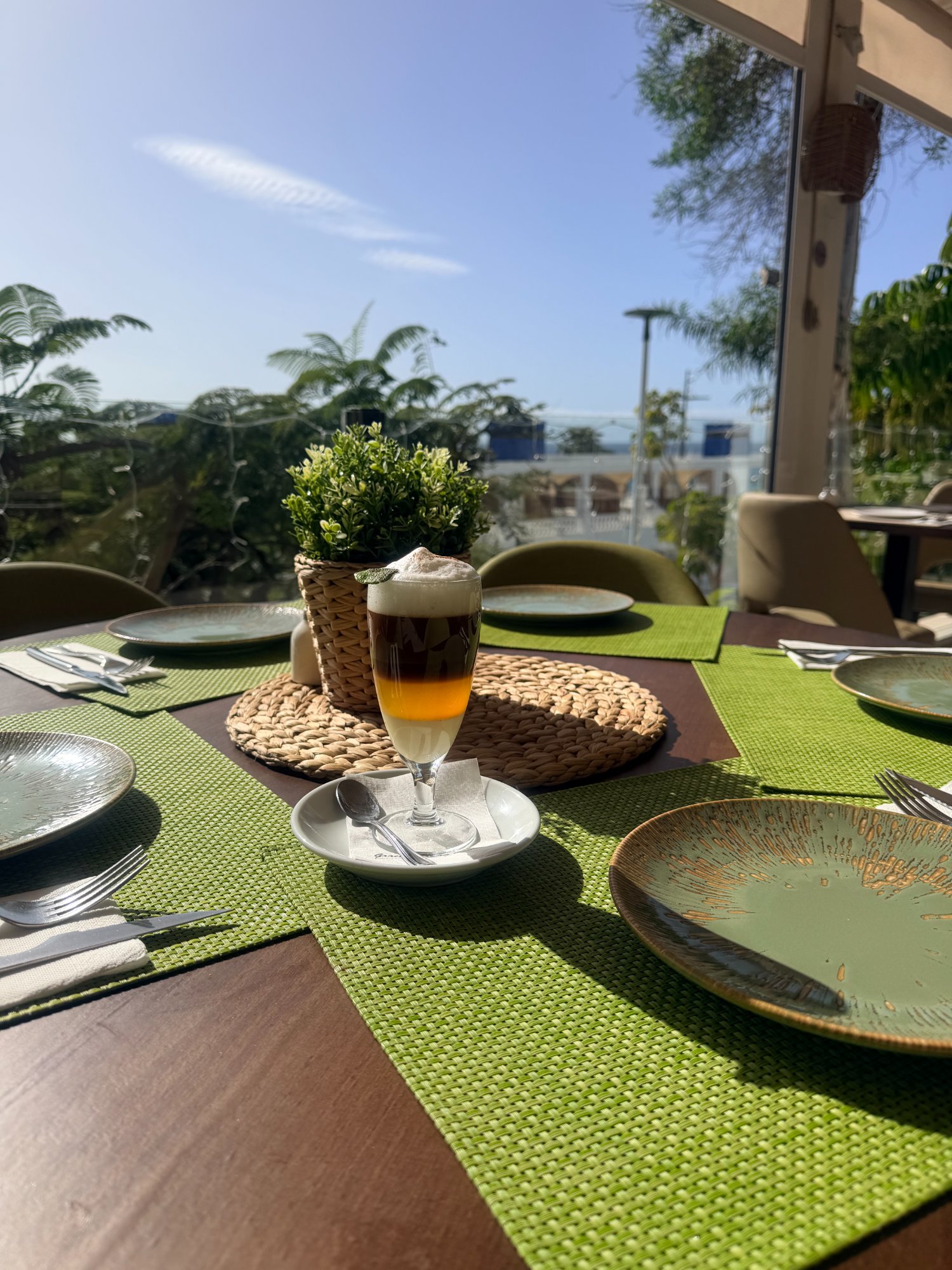 La Familia Tenerife restaurant ambiance